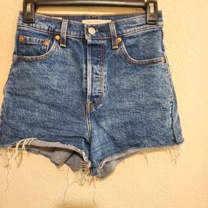Levi's Ribcage Shorts